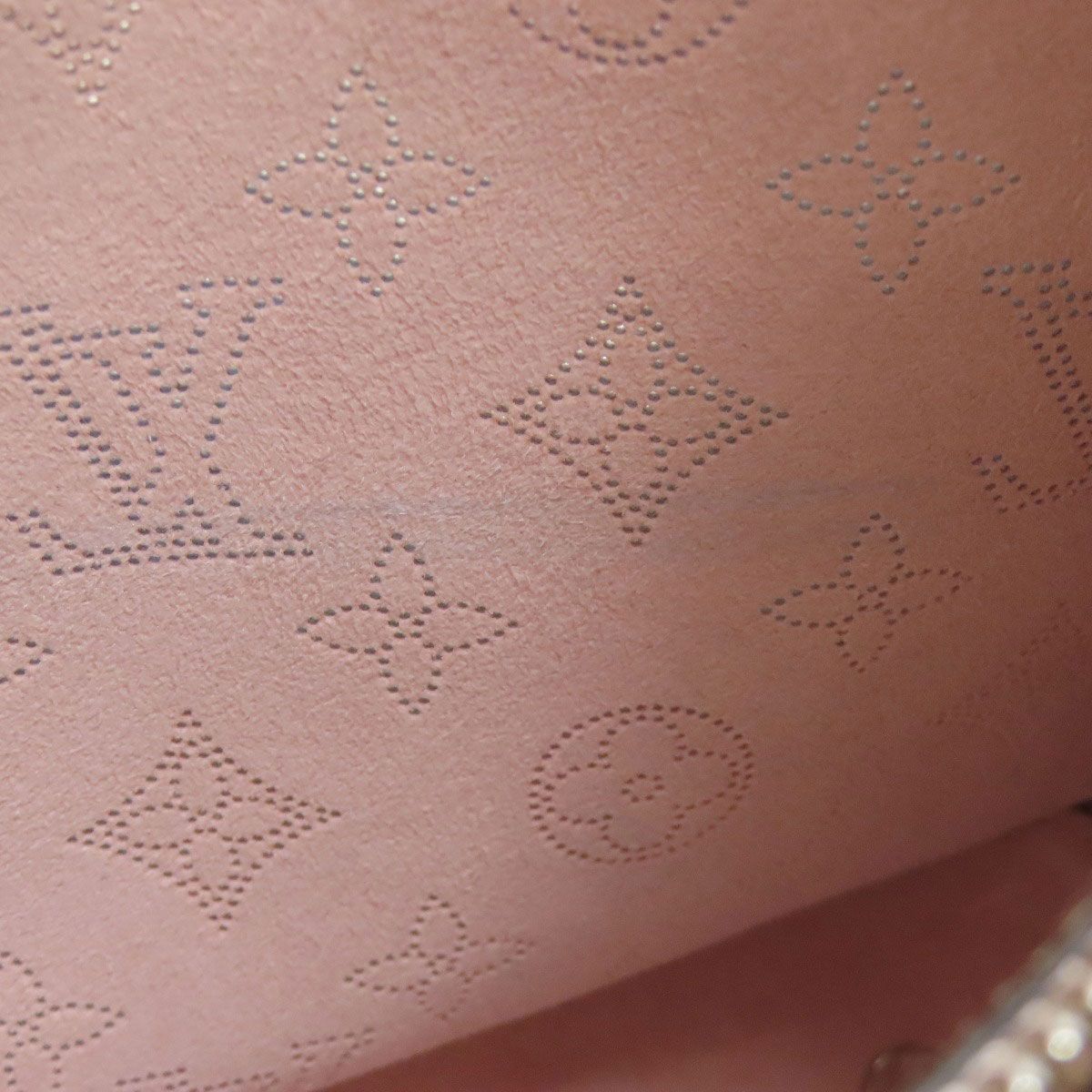 Louis Vuitton Mulia Handbag Mahina Leather — view 8