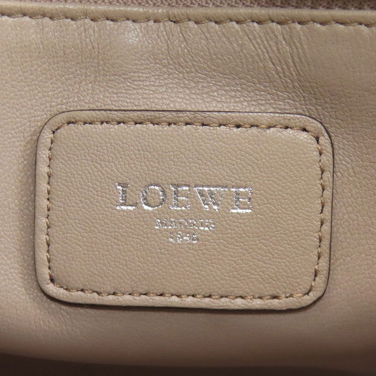 Loewe Amazona Handbag Calf — view 6