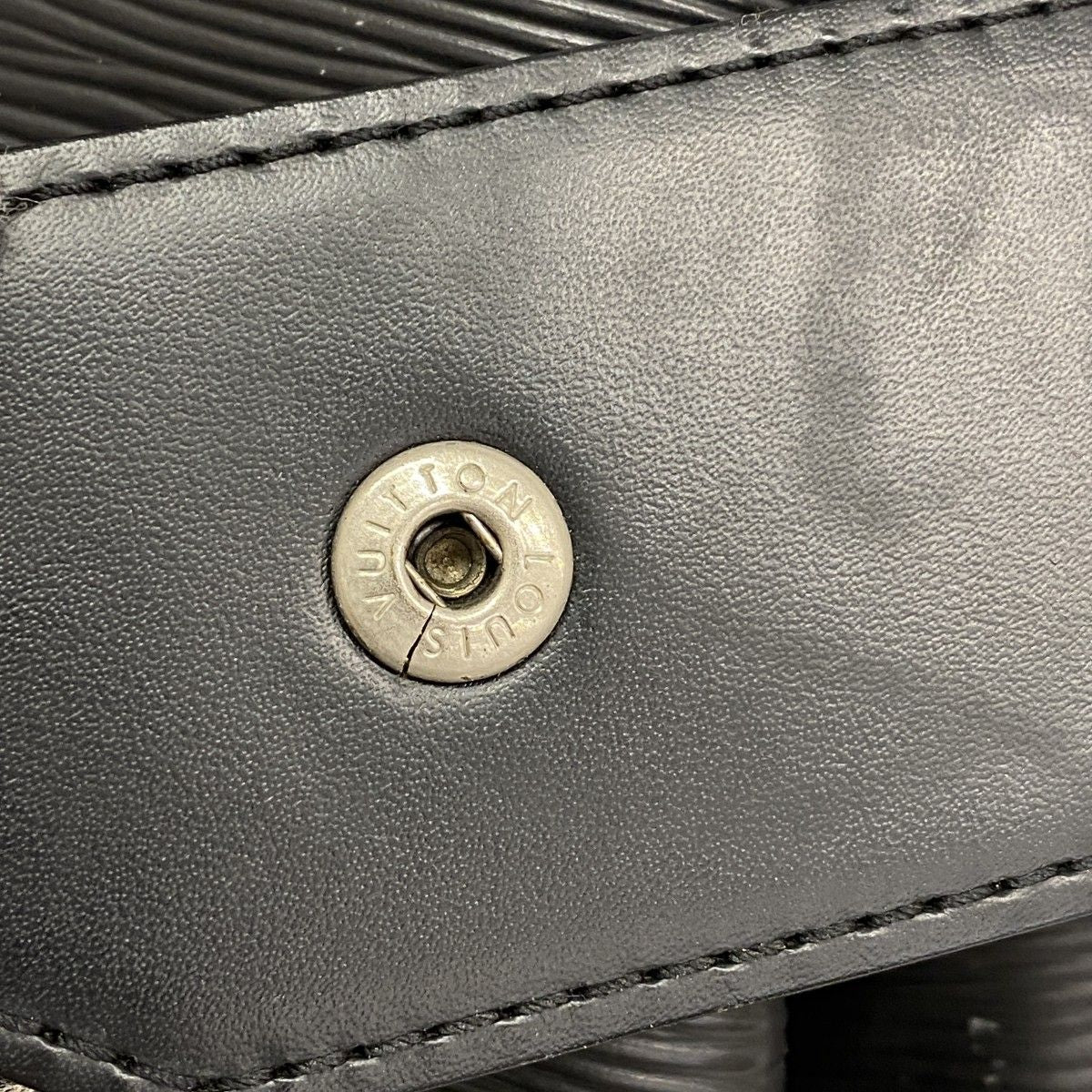 Louis Vuitton Shoulder Bag Epi Sac Depot GM Noir — view 6