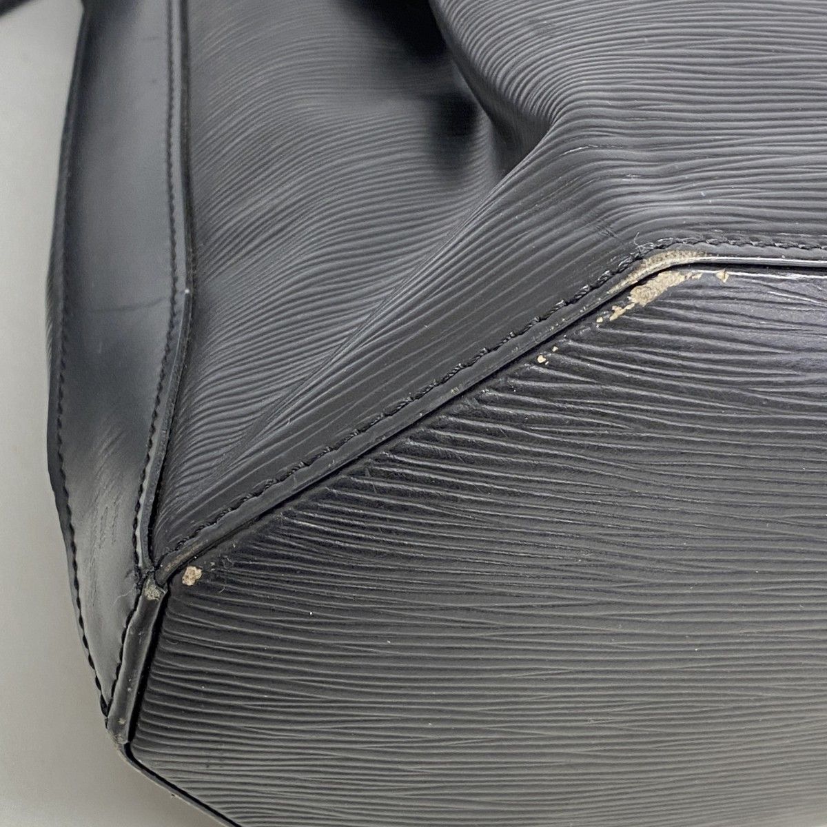 Louis Vuitton Shoulder Bag Epi Sac Depot GM Noir — view 7