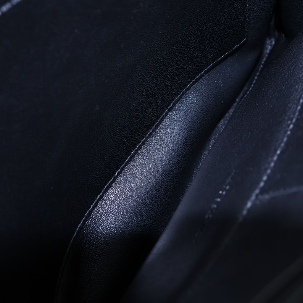 Saint Laurent Paris Puffy Pouch Clutch Large Leather Black — view 8