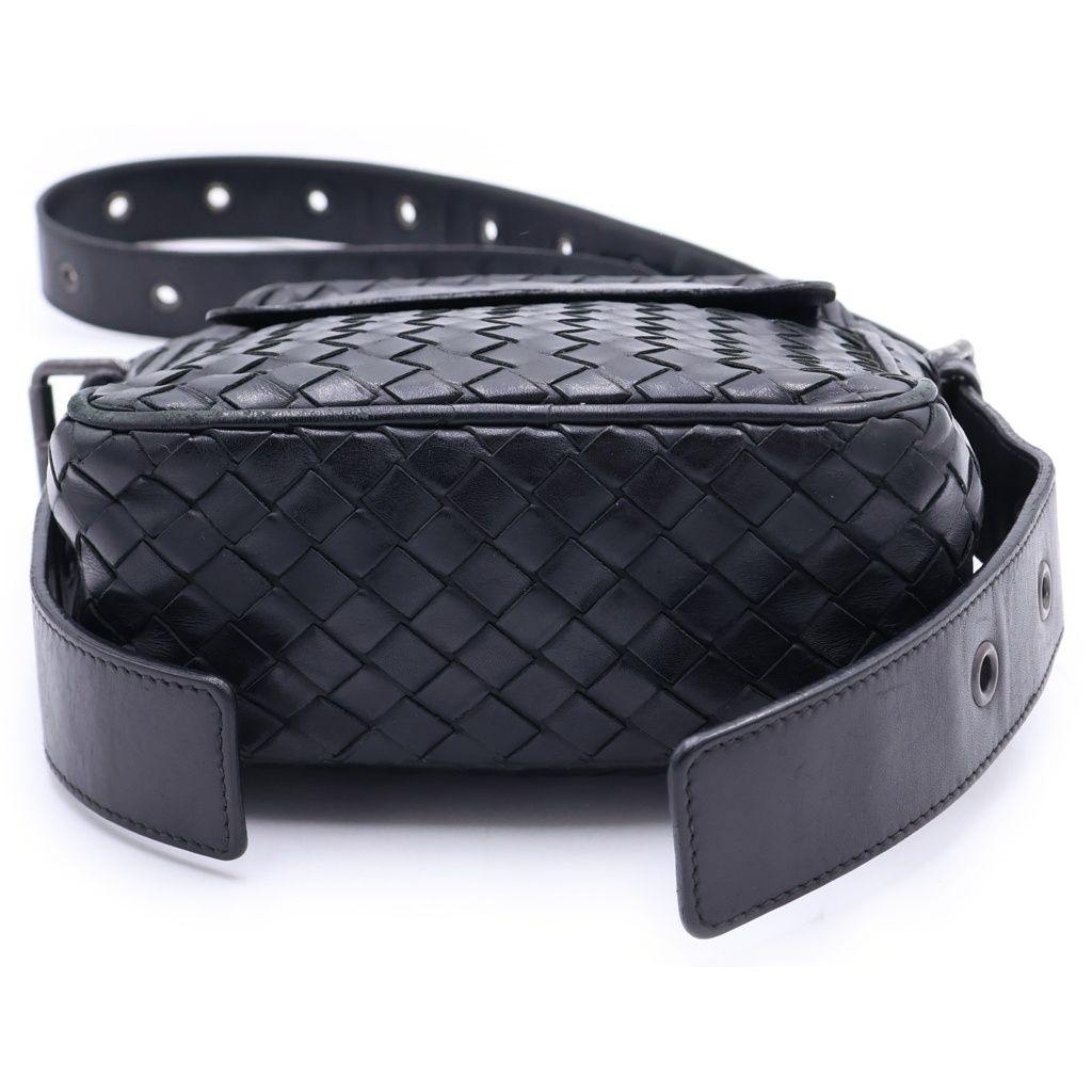 Bottega Veneta Intrecciato Leather Shoulder Bag Black — view 4