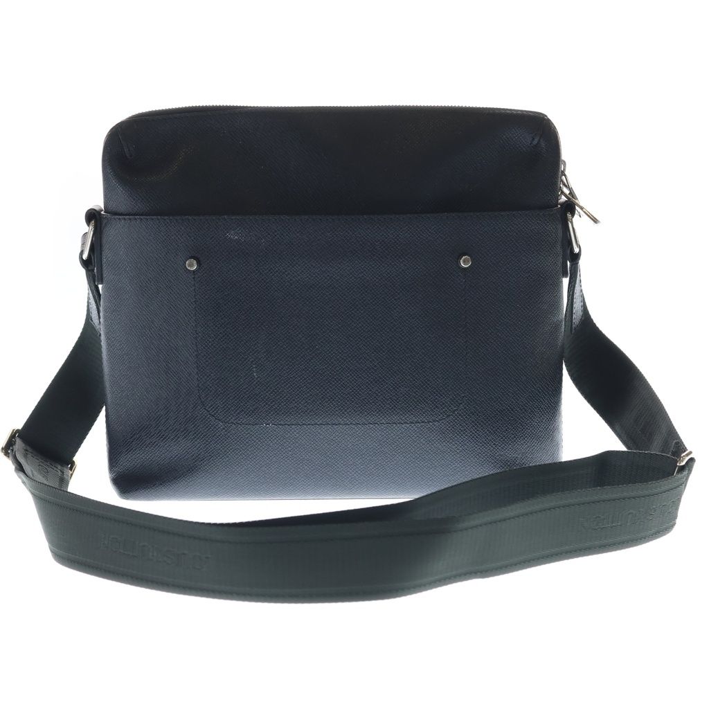 Louis Vuitton Taiga Grigori Messenger PM Leather Shoulder Bag Black — view 2