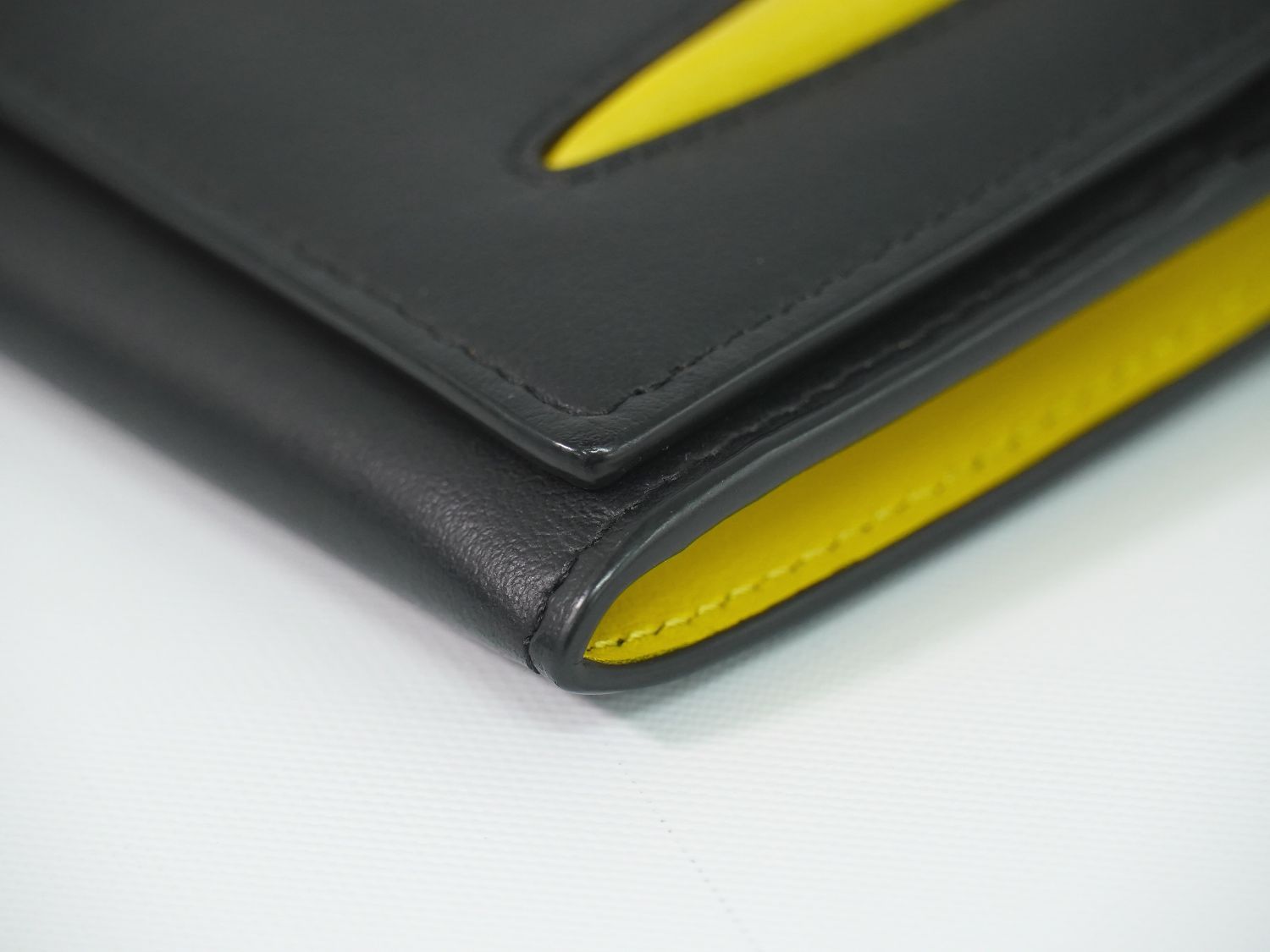 Fendi Bugs Monster Eye Motif Wallet Leather Black Yellow — view 7