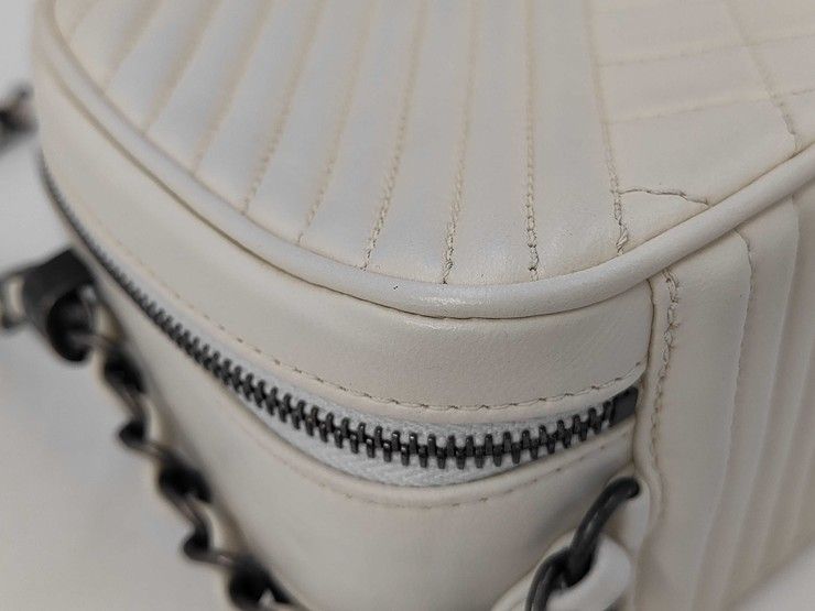 Chanel Shoulder Bag Boy White Lambskin Quilted CC Logo Chain Gunmetal Coco — view 3