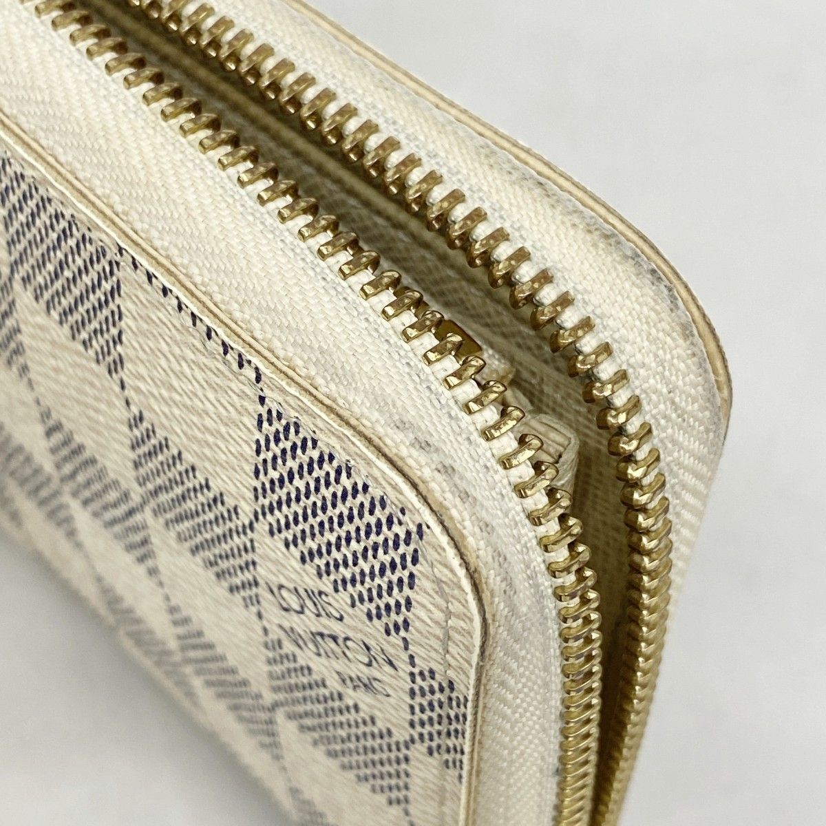 Louis Vuitton Wallet Damier Azur Zippy White — view 6