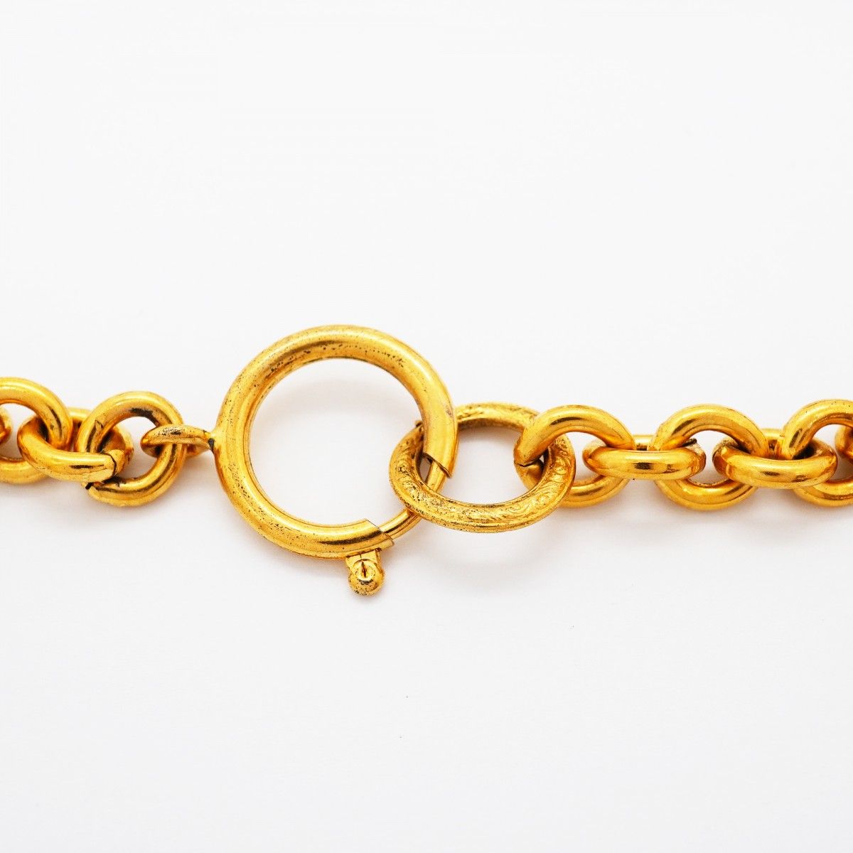 Chanel Necklace Vintage CC Logo Quilted Gold Plated — view 4