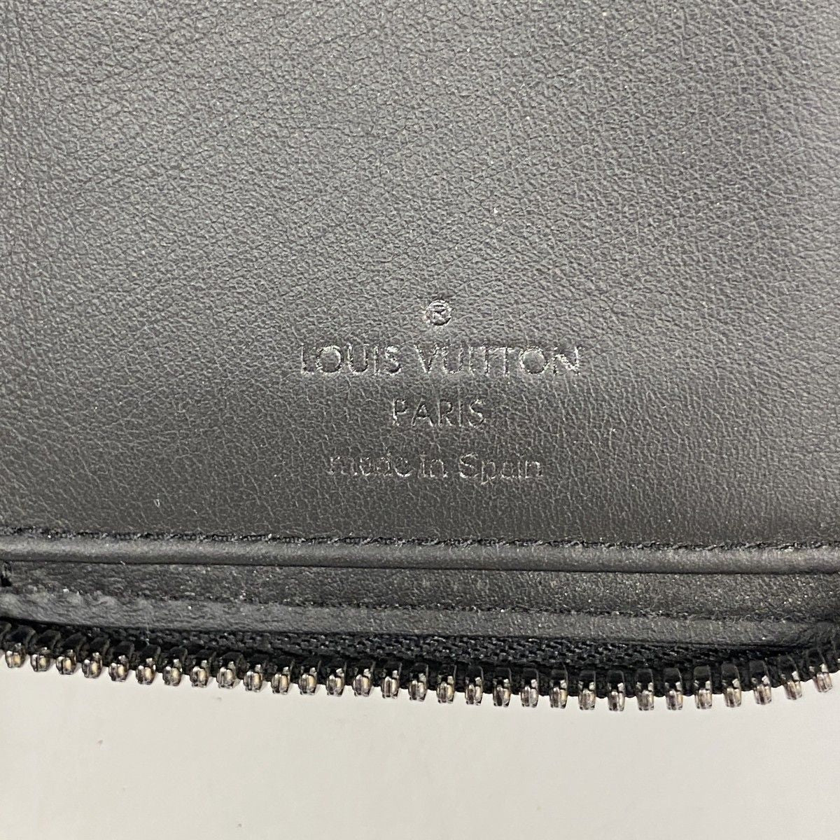 Louis Vuitton Wallet Taurillon Zippy Vertical Black — view 4
