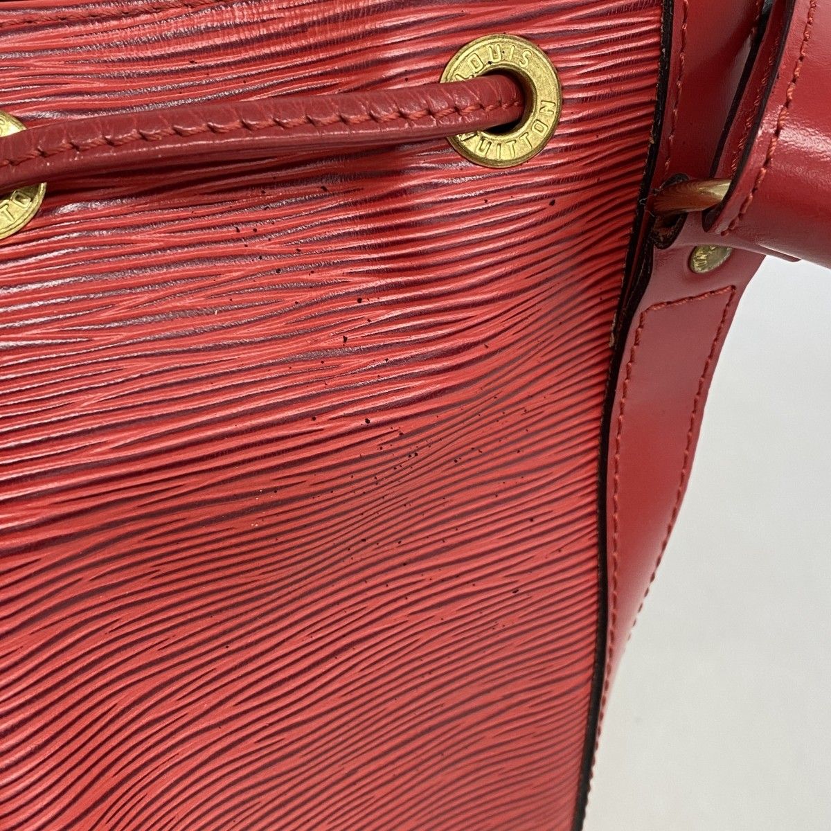 Louis Vuitton Shoulder Bag Epi Petit Noe Castilian — view 9