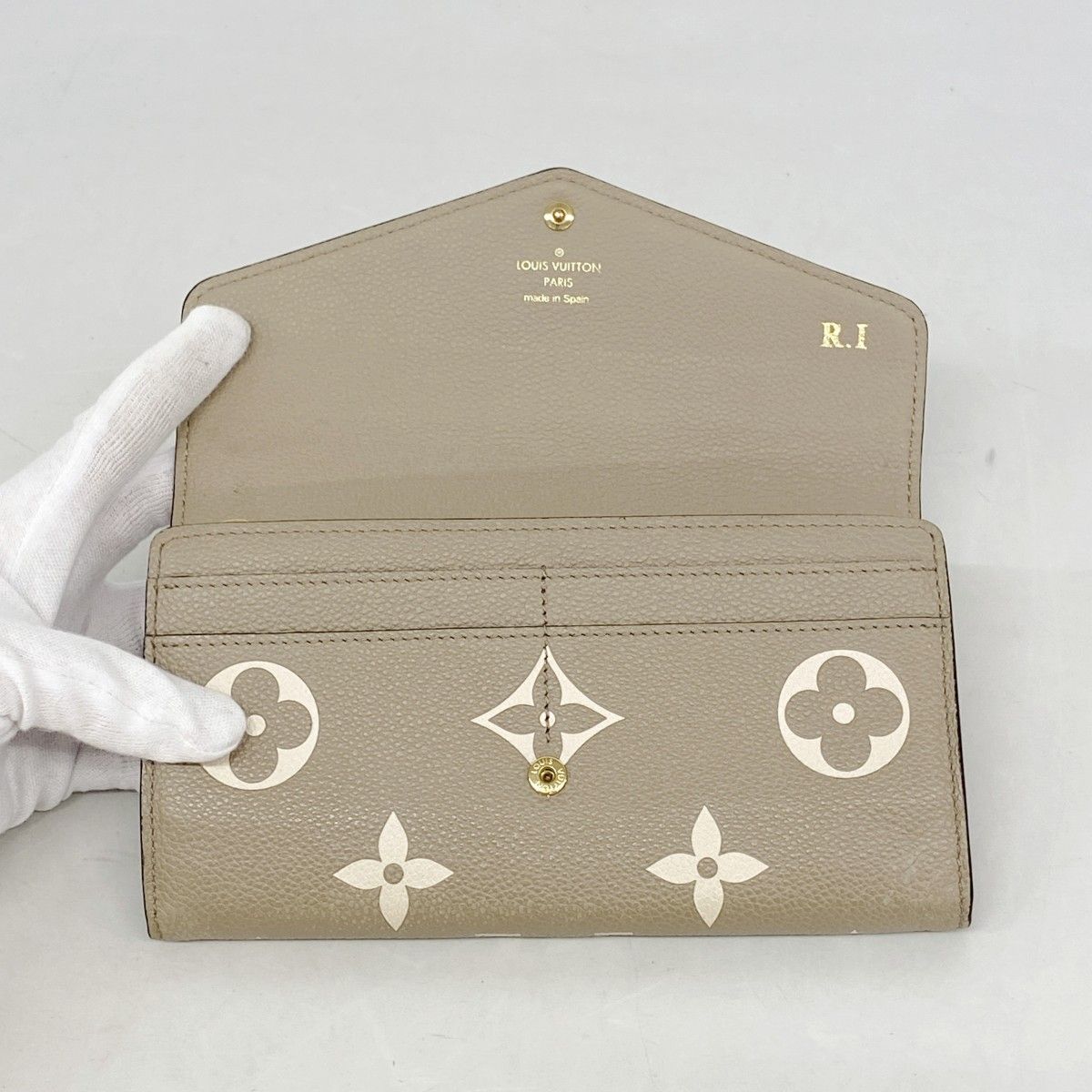 Louis Vuitton Wallet Monogram Empreinte Bicolor Portefeuille Sarah NM Tourterell — view 9
