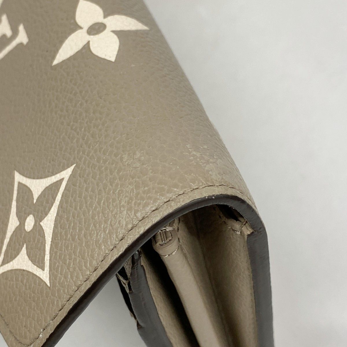 Louis Vuitton Wallet Monogram Empreinte Bicolor Portefeuille Sarah NM Tourterell — view 7