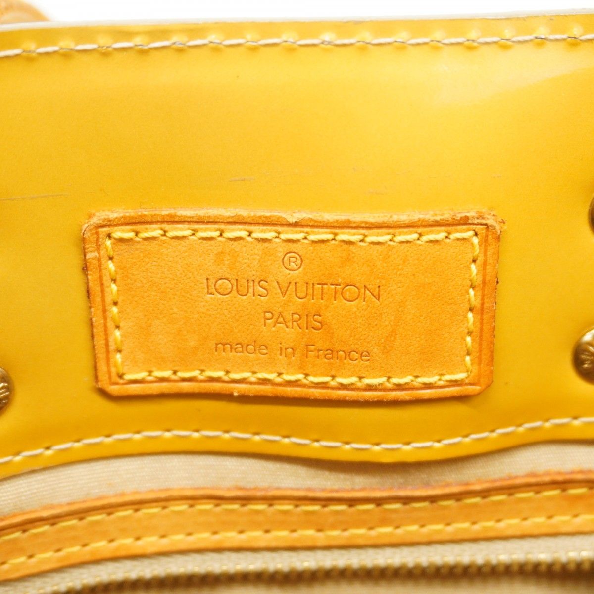 Louis Vuitton Handbag Vernis Reed PM Beige — view 5