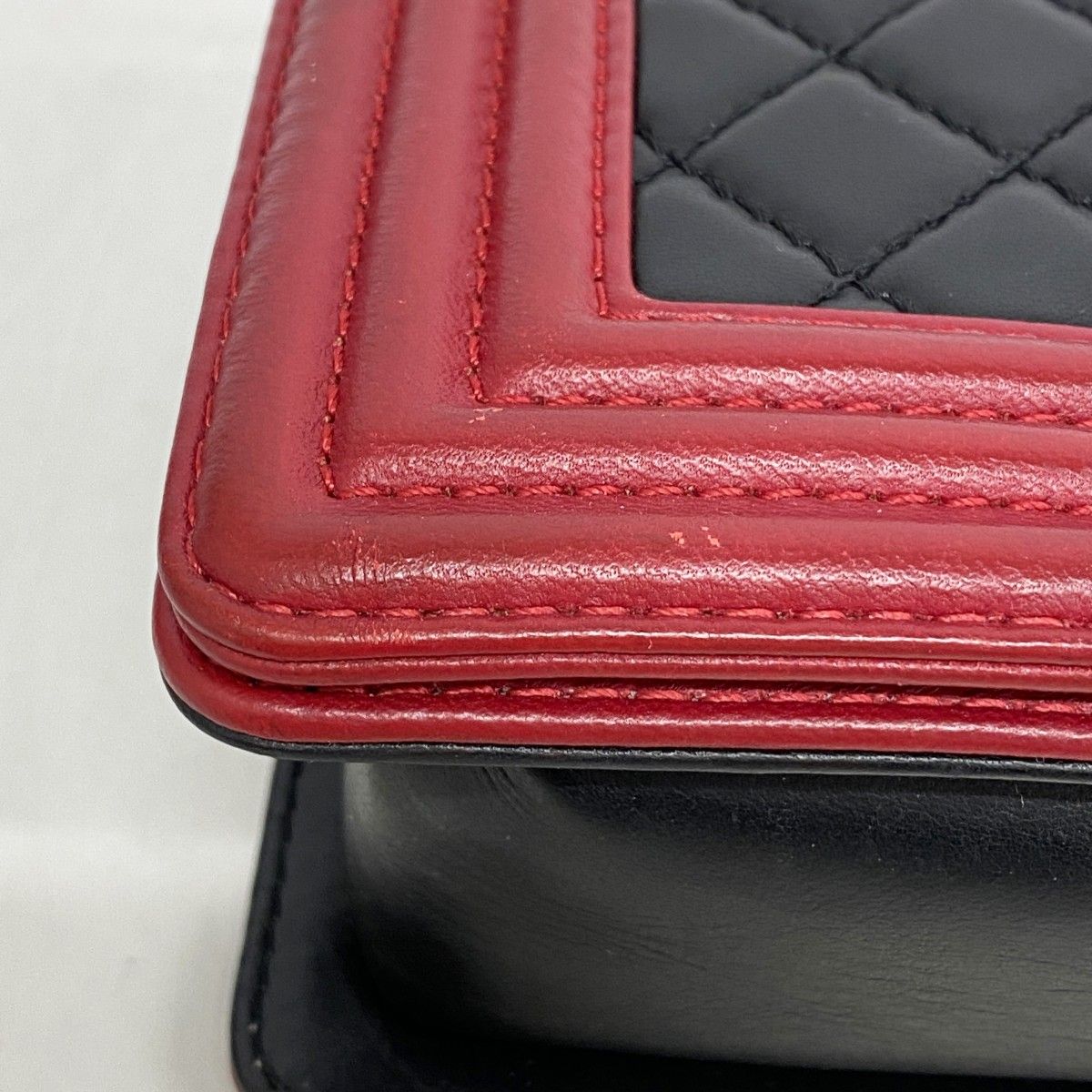 Chanel Shoulder Bag Boy Lambskin Black Red Silver — view 6