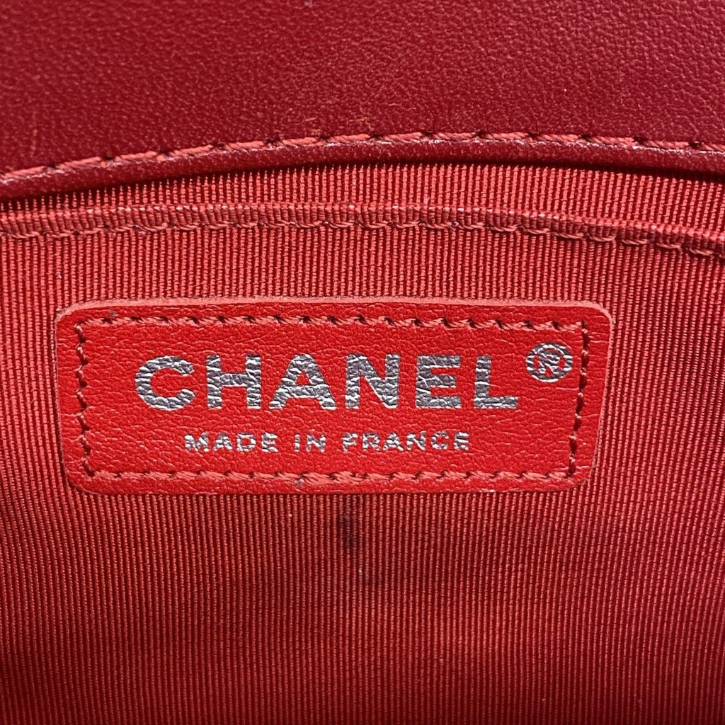 Chanel Shoulder Bag Boy Lambskin Black Red Silver — view 5