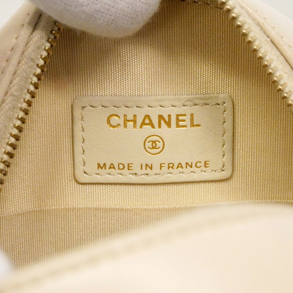 Chanel Shoulder Bag 19 Lambskin Ivory Gold Silver — view 5