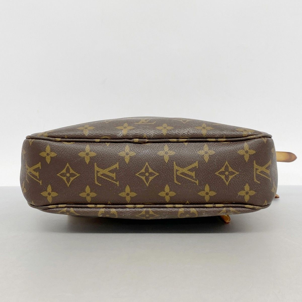 Louis Vuitton Shoulder Bag Monogram Mabillon Brown — view 3