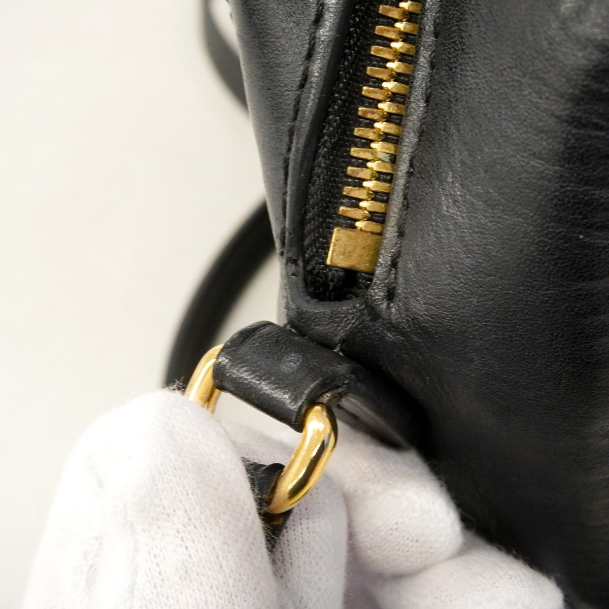 Louis Vuitton Shoulder Bag Monogram Saintonge Brown Black Cles — view 9