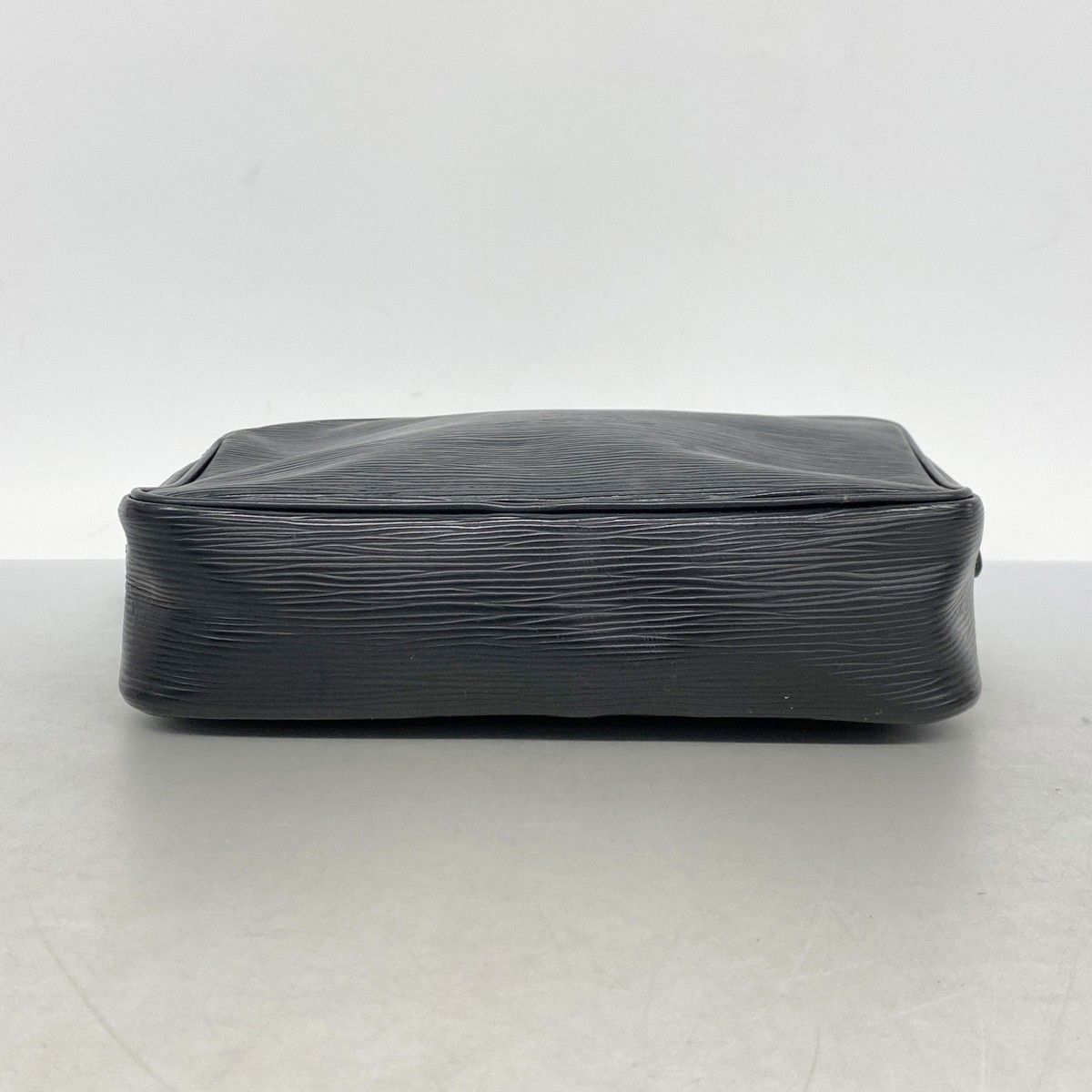 Louis Vuitton Shoulder Bag Epi Trocadero 24 Noir — view 3