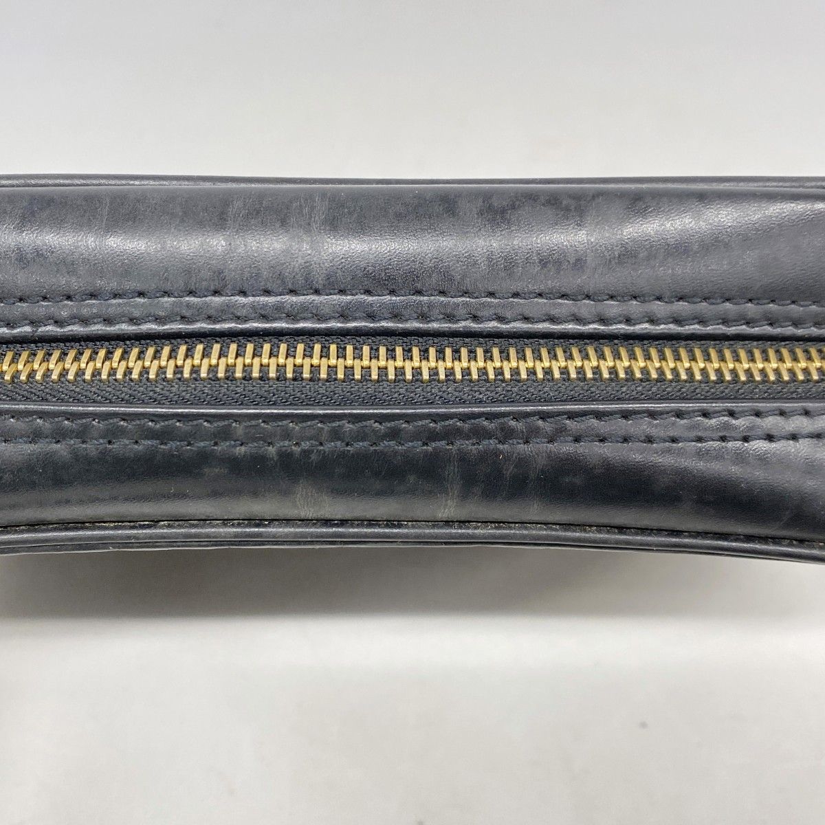 Louis Vuitton Shoulder Bag Epi Trocadero 24 Noir — view 9