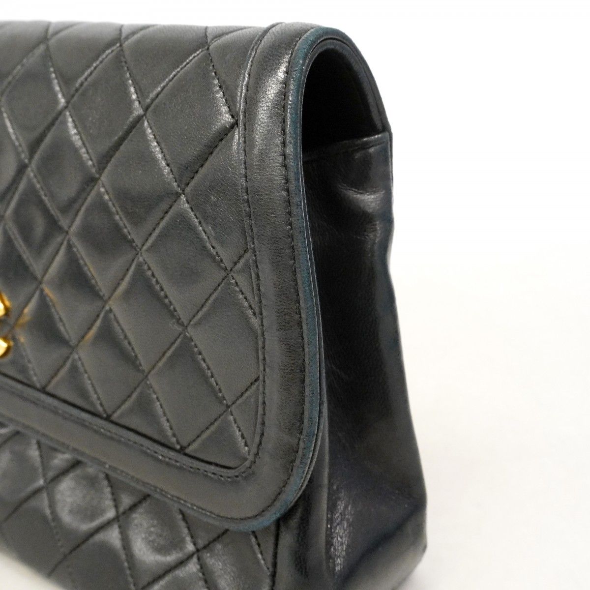 Chanel Shoulder Bag Quilted Lambskin Black Gold — view 7