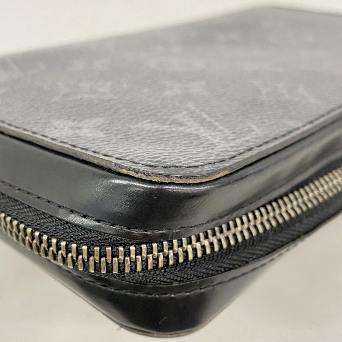 Louis Vuitton Wallet Monogram Eclipse Zippy XL Black — view 5