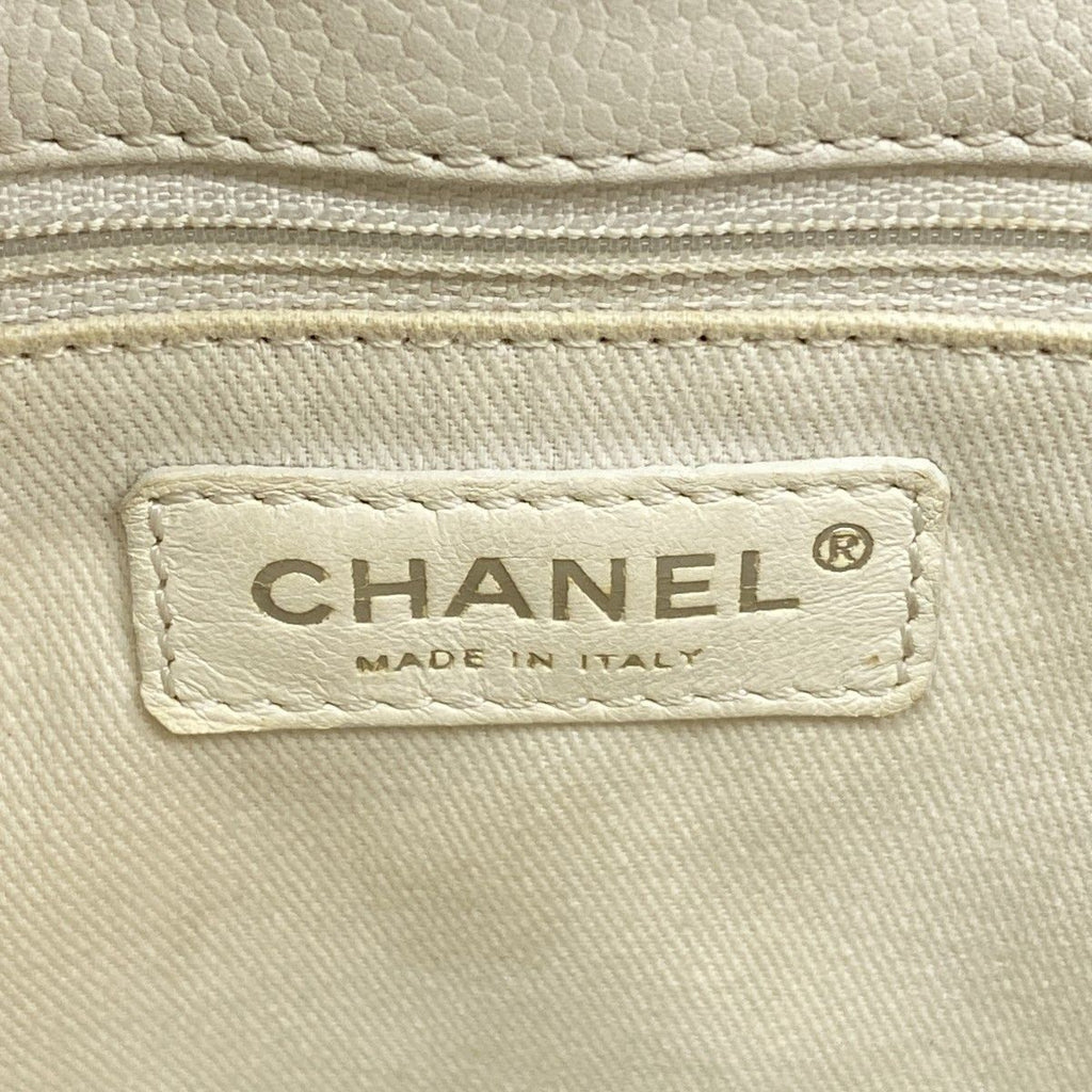 Chanel Shoulder Bag Quilted Caviar Leather White Silver — view 5