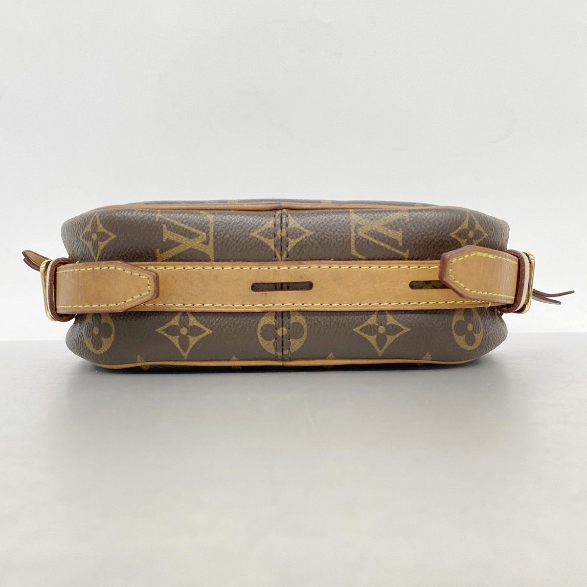 Louis Vuitton Shoulder Bag Monogram Boite Chapel MM Brown — view 3