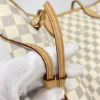 Louis Vuitton Tote Damier Azur Neverfull MM White — view 8