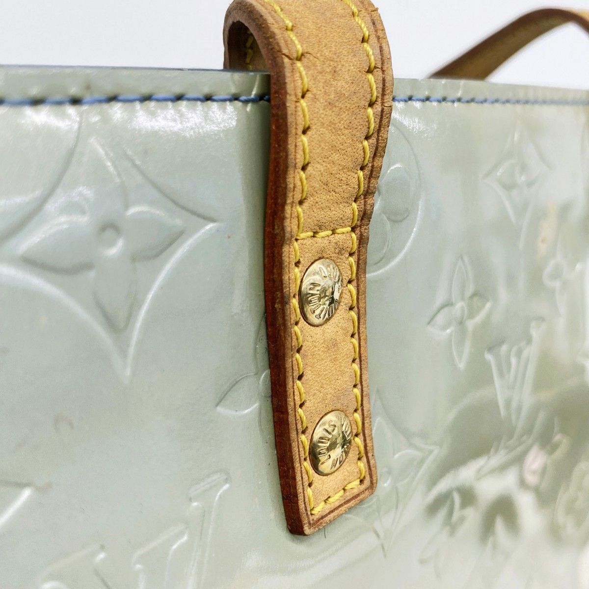 Louis Vuitton Tote Vernis Reed MM Lavande — view 9