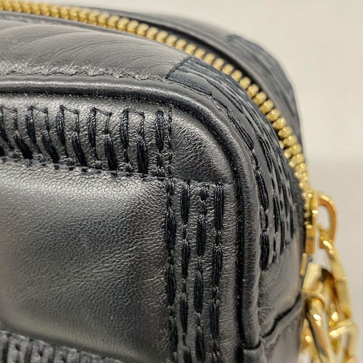 Louis Vuitton Shoulder Bag Pochette Troca Black Cles Diss — view 7