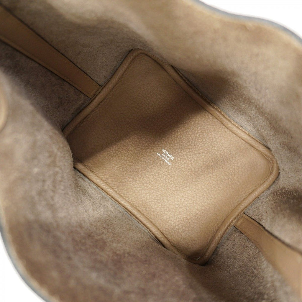 Hermes Handbag Picotin PM Taurillon Noviyo Tourtier Gray Silver — view 4