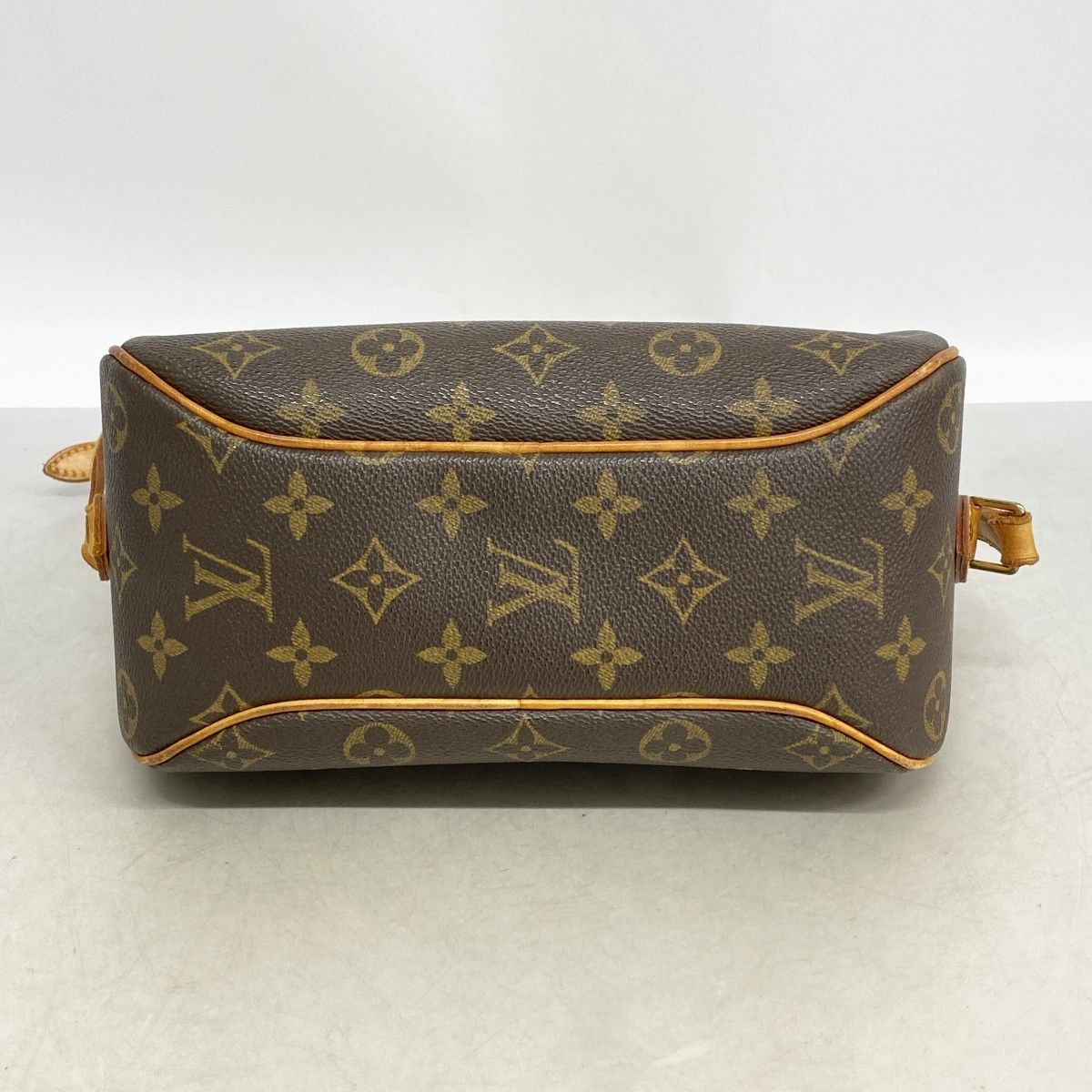 Louis Vuitton Shoulder Bag Monogram Blois Brown — view 3