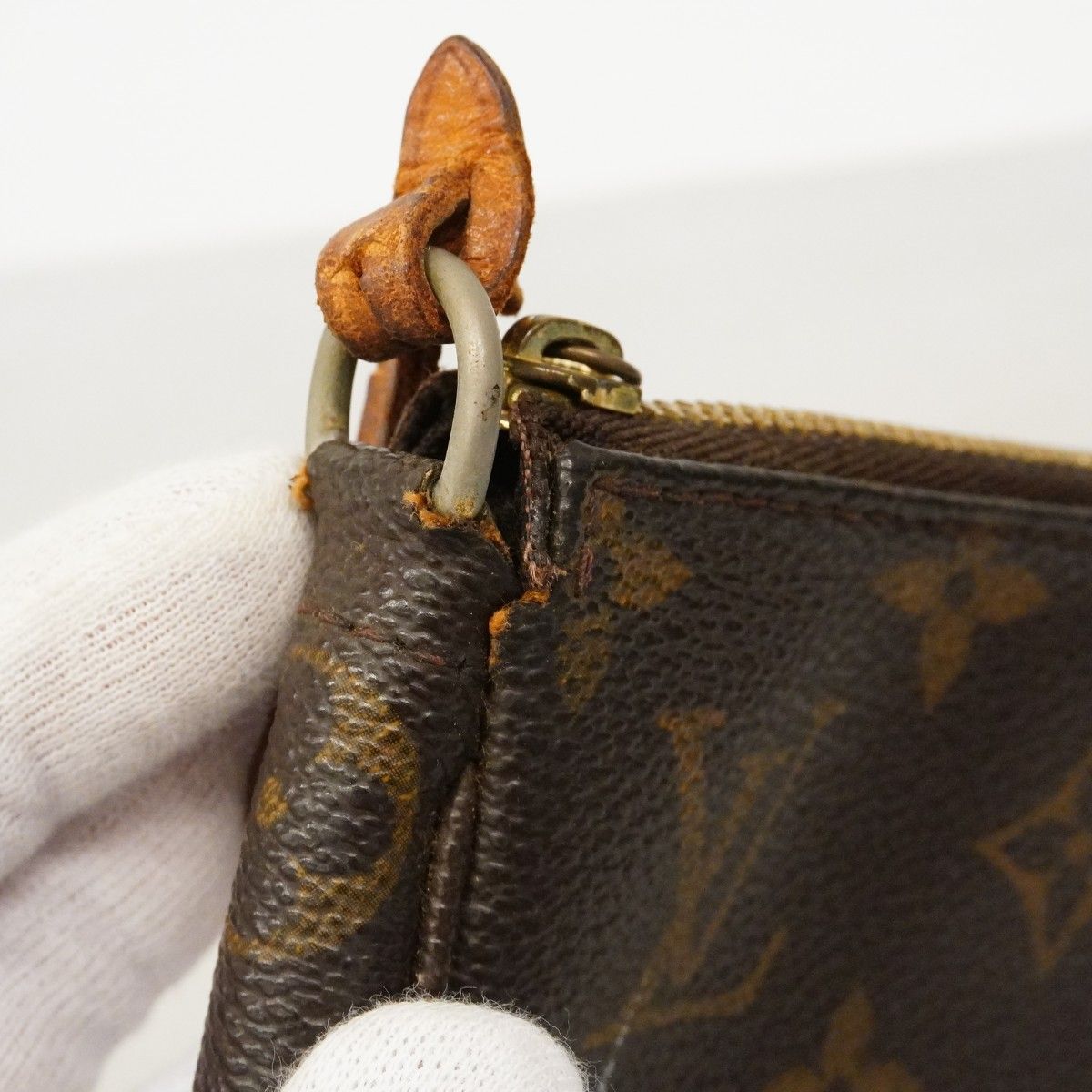 Louis Vuitton Pouch Monogram Pochette Brown — view 8