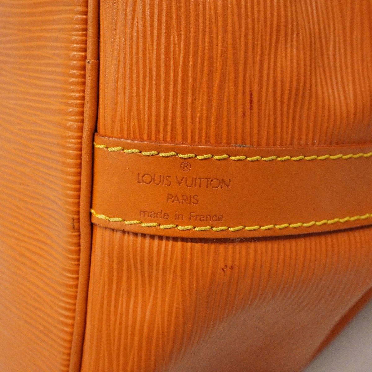 Louis Vuitton Shoulder Bag Epi Petit Noe Cipango Gold — view 5