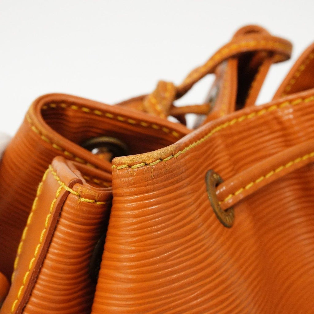 Louis Vuitton Shoulder Bag Epi Petit Noe Cipango Gold — view 7