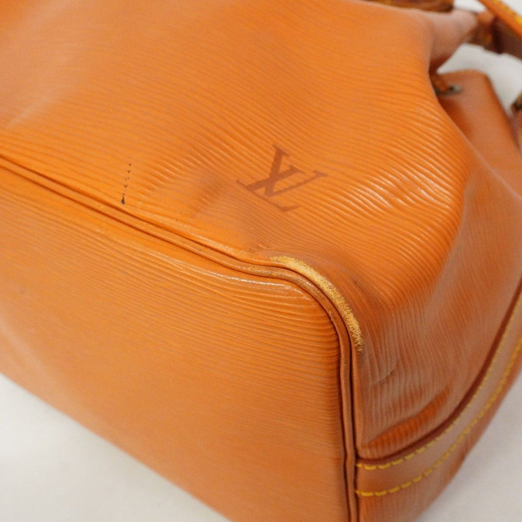 Louis Vuitton Shoulder Bag Epi Petit Noe Cipango Gold — view 6