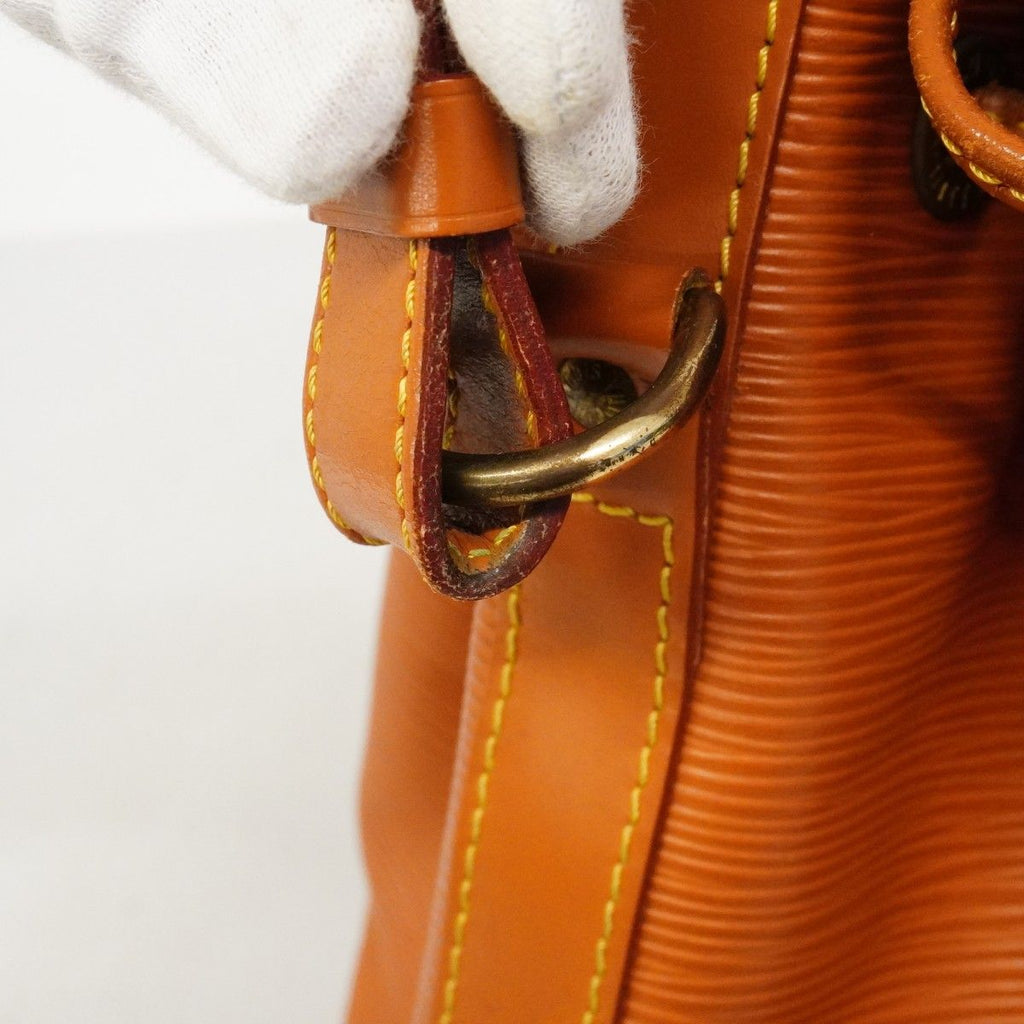 Louis Vuitton Shoulder Bag Epi Petit Noe Cipango Gold — view 9