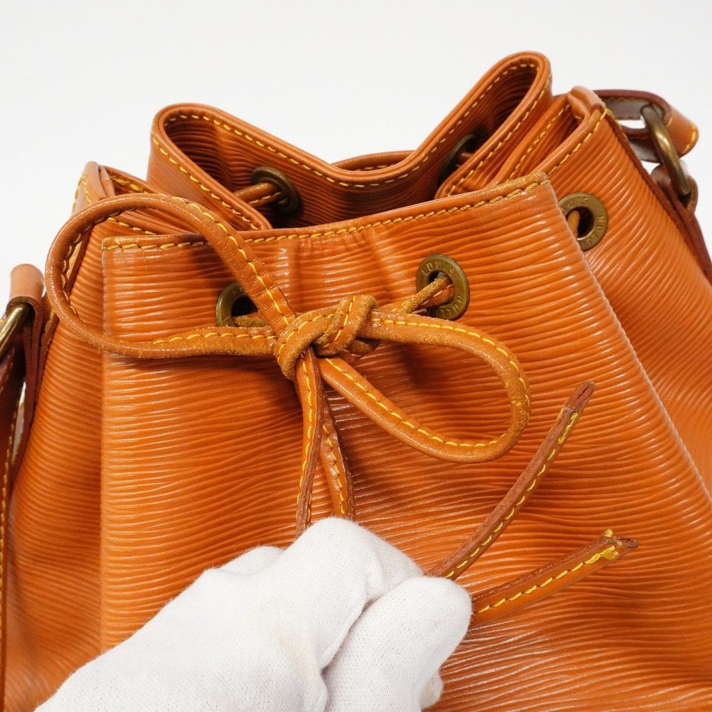 Louis Vuitton Shoulder Bag Epi Petit Noe Cipango Gold — view 8