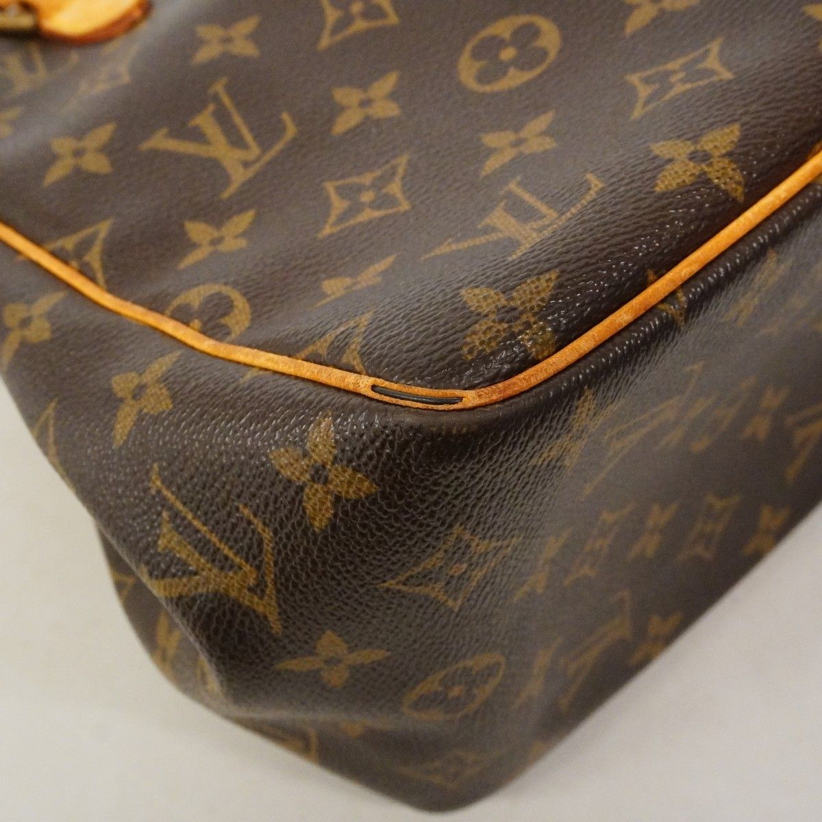 Louis Vuitton Handbag Monogram Batignolles Brown — view 6