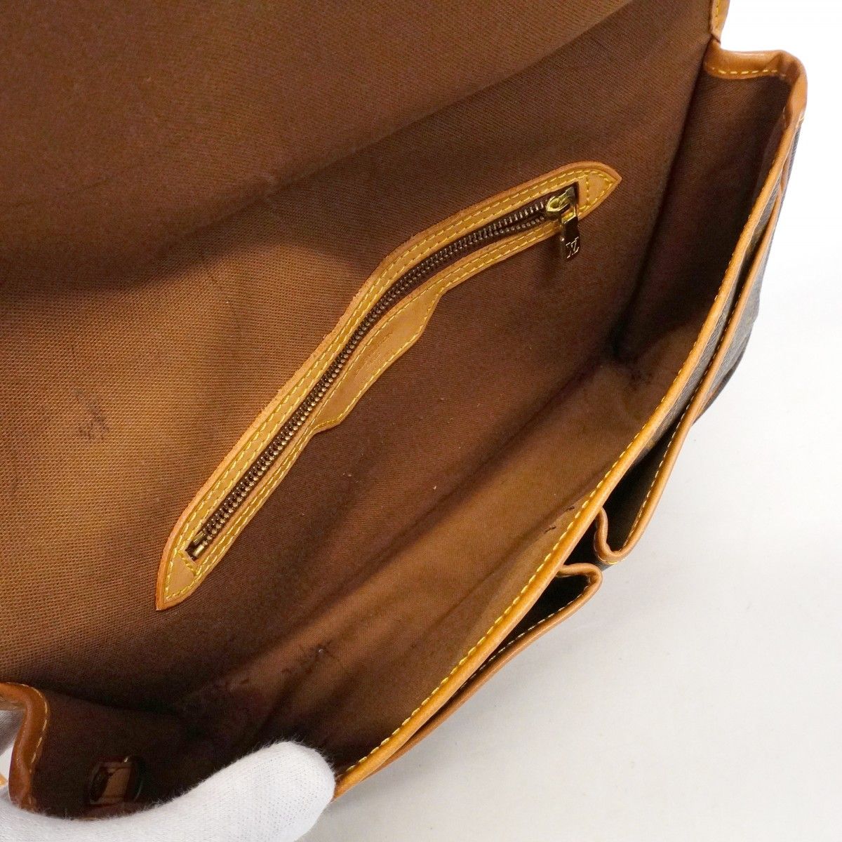 Louis Vuitton Shoulder Bag Monogram Givesiere MM Brown — view 4