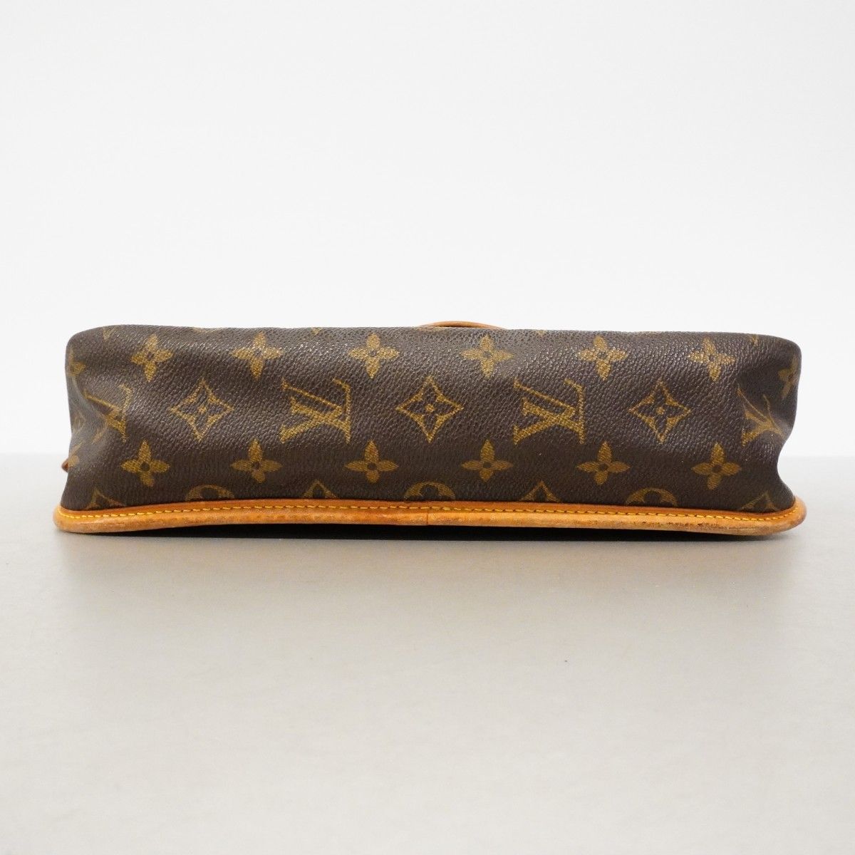 Louis Vuitton Shoulder Bag Monogram Givesiere MM Brown — view 3