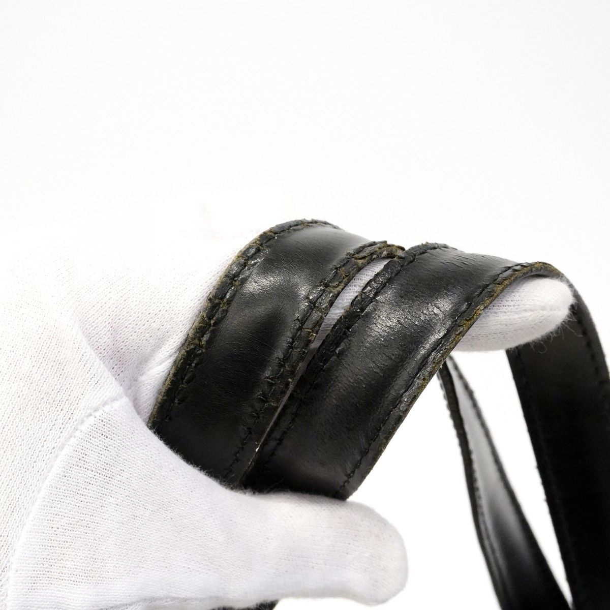 Louis Vuitton Handbag Epi Saint Jacques Noir — view 9
