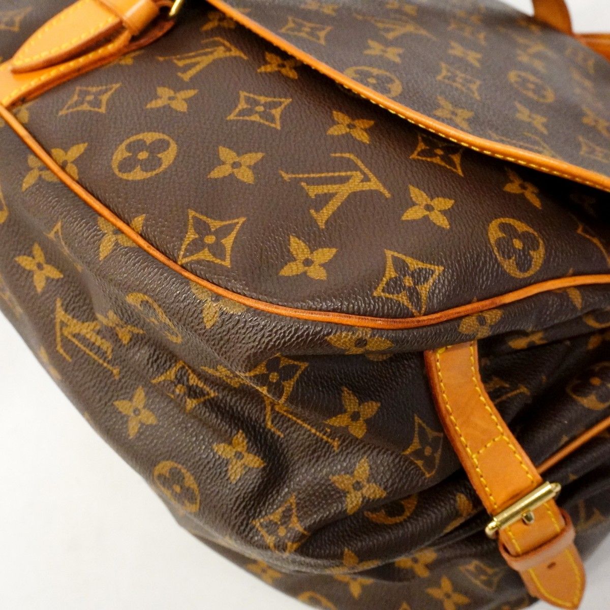 Louis Vuitton Shoulder Bag Monogram Saumur 35 Brown — view 7