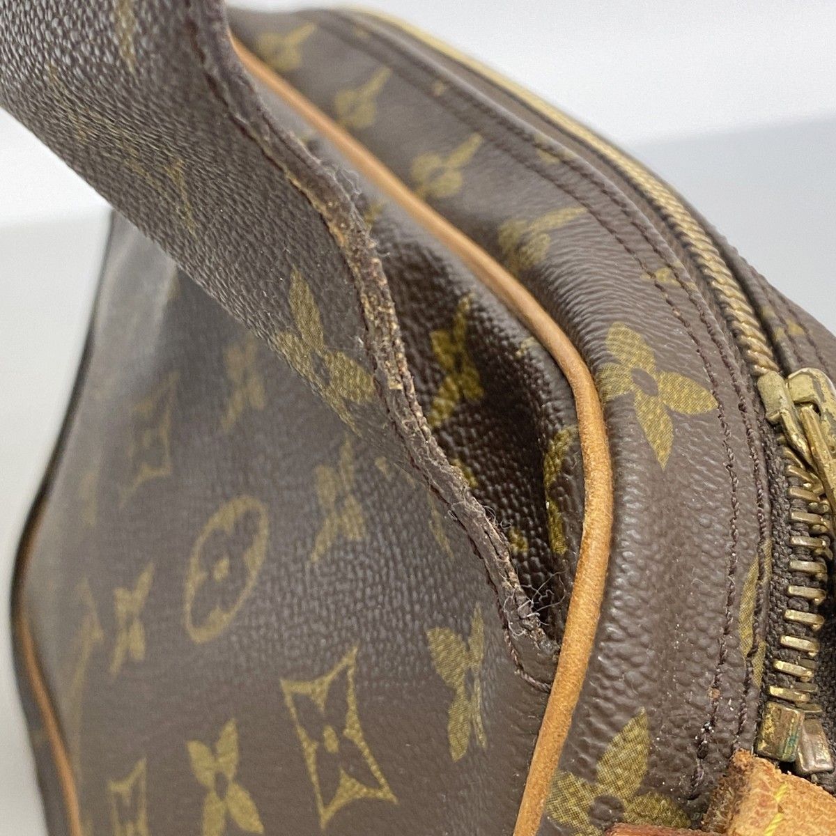 Louis Vuitton Shoulder Bag Monogram Saint Germain 24 Brown — view 7