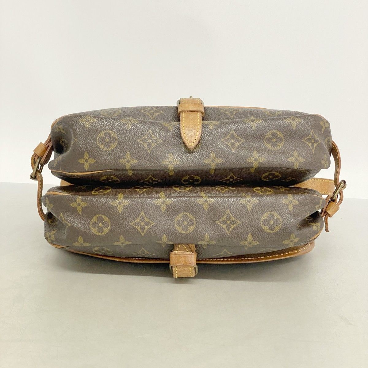 Louis Vuitton Shoulder Bag Monogram Saumur 30 Brown — view 3