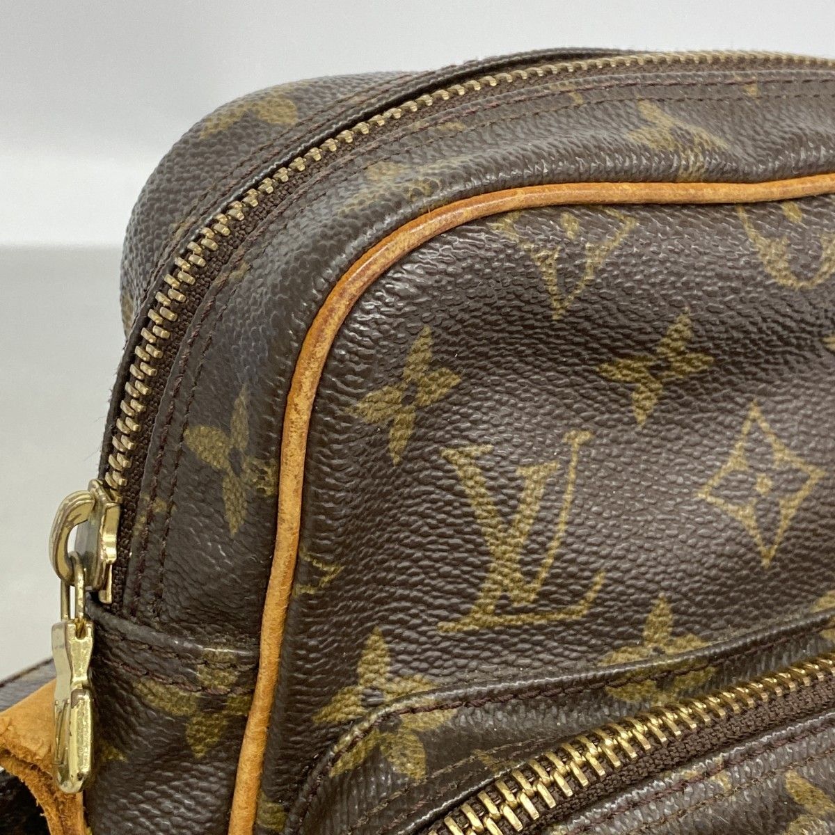Louis Vuitton Shoulder Bag Monogram Amazon Brown — view 6