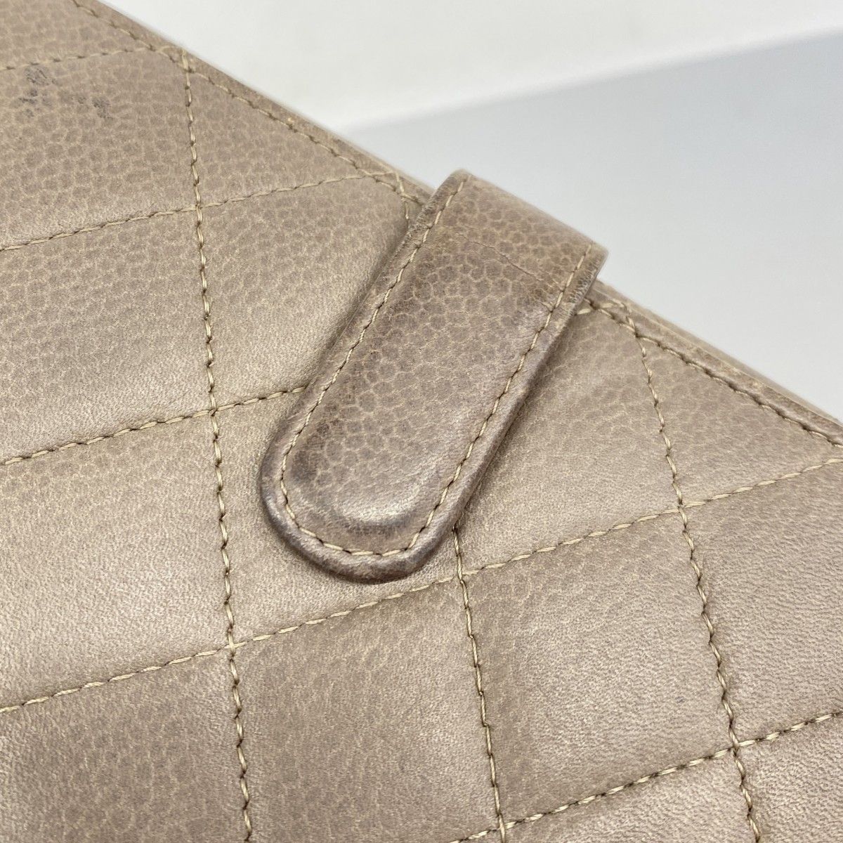 Chanel Wallet Quilted Caviar Leather Beige Silver — view 9