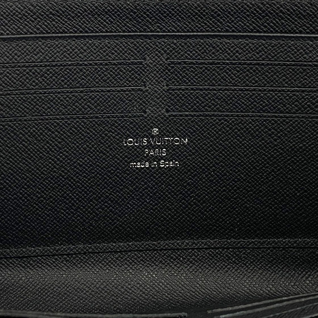 Louis Vuitton Wallet Taiga Zippy Dragonne Noir — view 4