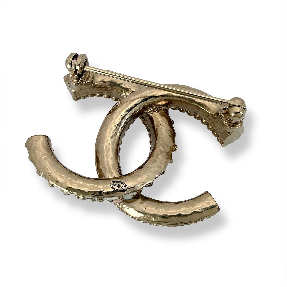 Chanel CC Logo Brooch — view 2