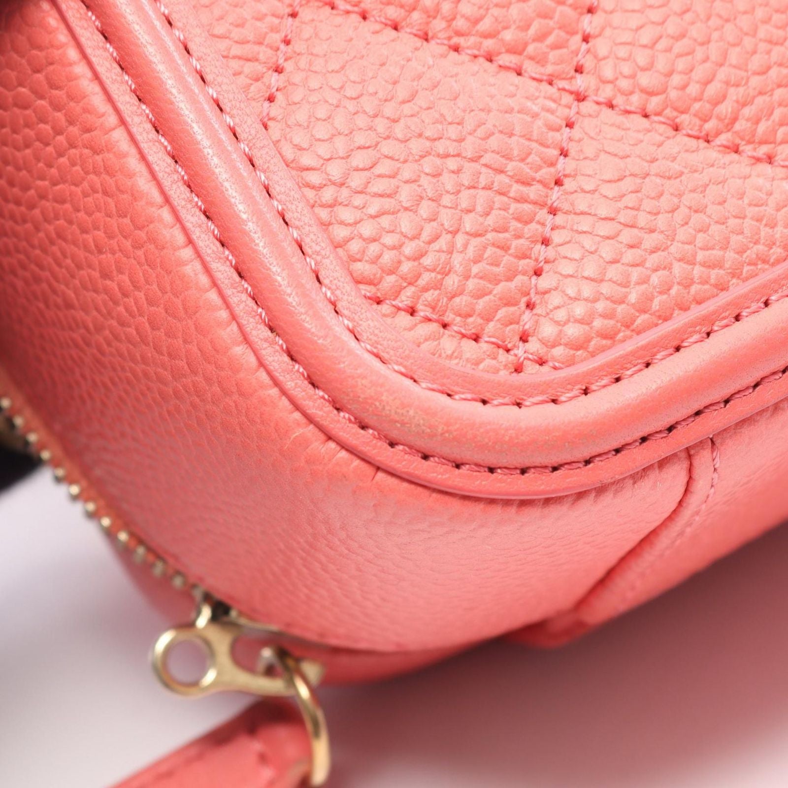 Chanel Shoulder Bag CC Figuri Vanity 2-Way Salmon Pink Caviar Leather CC — view 7